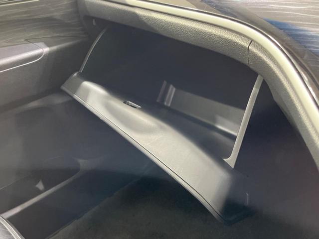 オデッセイ アブソルート・ＥＸ　前期　純正ナビ　後席モニター　７人乗　両側電動スライド　衝突軽減　禁煙車　全周囲カメラ　ＥＴＣ　Ｂｌｕｅｔｏｏｔｈ　ドラレコ　スマートキー　パワーシート　ＬＥＤヘッド　オートライト　純正１８インチＡＷ（43枚目）