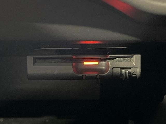 ノート Ｘ　ＤＩＧ－Ｓ　Ｖセレクション＋セーフティ　純正ＳＤナビ　全周囲カメラ　衝突被害軽減　ドラレコ　ＥＴＣ　スマートキー　ＬＥＤヘッド　Ｂｌｕｅｔｏｏｔｈ　ＣＤ　ＤＶＤ再生　フルセグ　　純正１５インチＡＷ　オートライト　オートエアコン（6枚目）