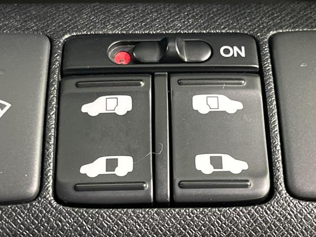 ステップワゴンスパーダ Z クールスピリット 4WD 両側電動 後席モニター 純正SDナビ バックカメラ ETC クルーズコントロール HIDヘッド 電動格納ミラー オートライト スマートキー アイドリングストップ 横滑り防止(4枚目)