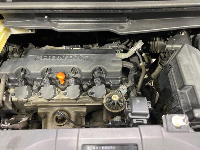 ステップワゴンスパーダ Z クールスピリット 4WD 両側電動 後席モニター 純正SDナビ バックカメラ ETC クルーズコントロール HIDヘッド 電動格納ミラー オートライト スマートキー アイドリングストップ 横滑り防止(19枚目)