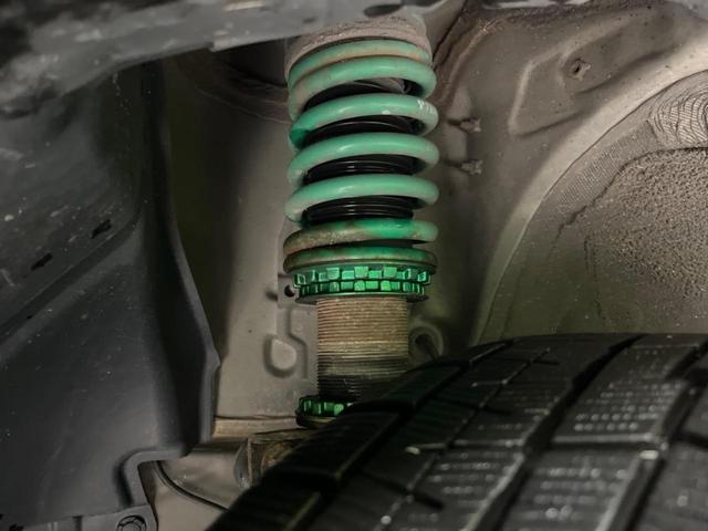 エルグランド 250ハイウェイスタープレミアム 4WD 両側電動 メーカーナビ 全周囲カメラ 禁煙車 電動リアゲート レザーシート スマートキー LEDヘッド ビルトインETC クルコン 純正18インチAW オートライト デュアルエアコン(21枚目)