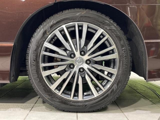 エルグランド 250ハイウェイスタープレミアム 4WD 両側電動 メーカーナビ 全周囲カメラ 禁煙車 電動リアゲート レザーシート スマートキー LEDヘッド ビルトインETC クルコン 純正18インチAW オートライト デュアルエアコン(25枚目)