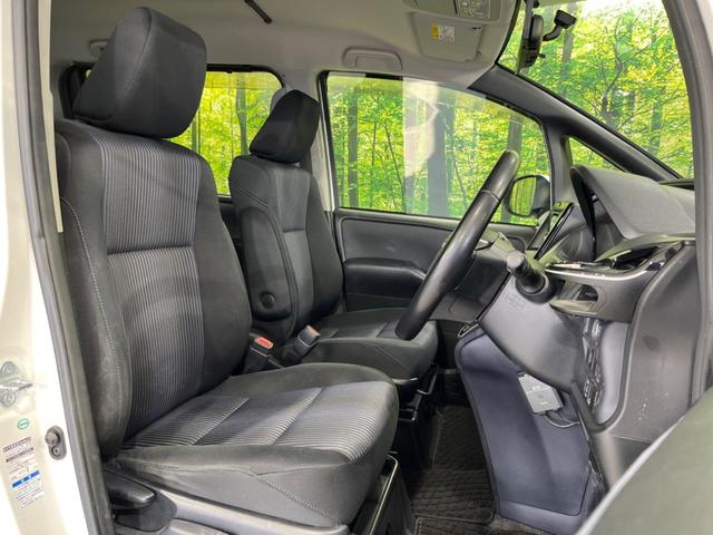 ヴォクシー ZS 電動スライドドア 禁煙車 スマートキー LEDヘッド ETC オートライト デュアルエアコン CD(7枚目)