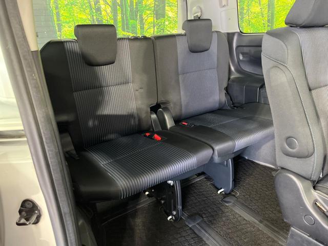 ヴォクシー ZS 電動スライドドア 禁煙車 スマートキー LEDヘッド ETC オートライト デュアルエアコン CD(9枚目)