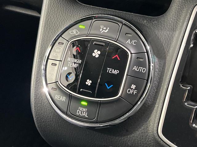 ヴォクシー ZS 電動スライドドア 禁煙車 スマートキー LEDヘッド ETC オートライト デュアルエアコン CD(26枚目)