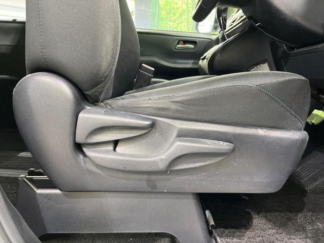ヴォクシー ZS 電動スライドドア 禁煙車 スマートキー LEDヘッド ETC オートライト デュアルエアコン CD(36枚目)