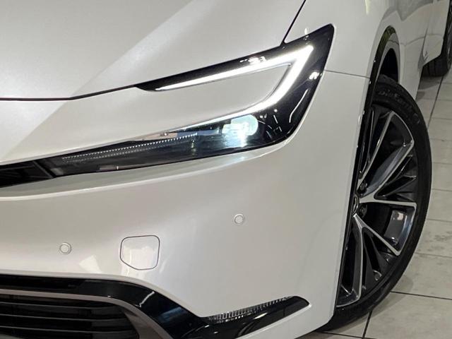 プリウス Z 4WD ガラスルーフ 12.3型ディスプレイオーディオ 寒冷地使用 全周囲カメラ 衝突被害軽減 レーダークルーズ 禁煙車 ETC2.0 電動リアゲート 前席シートエアコン パワーシート ドラレコ(12枚目)