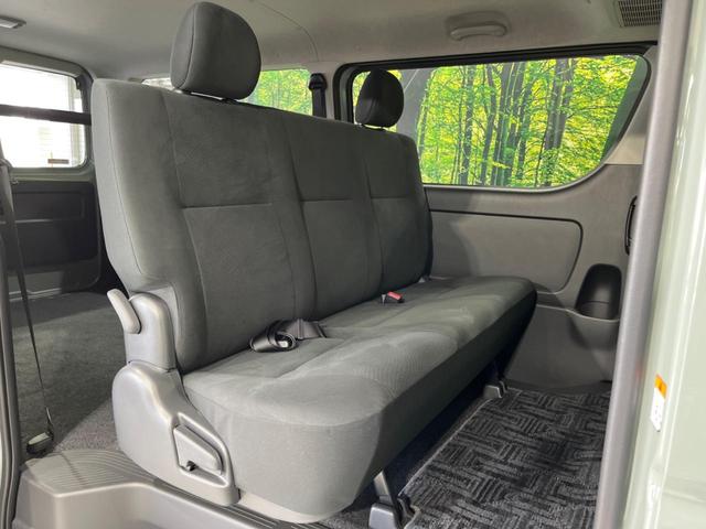 ハイエースバン ロングスーパーＧＬ　４ＷＤ　ディーゼル（軽油）　両側電動　１０型フローティングナビ　全周囲カメラ　衝突被害軽減　禁煙車　ドラレコ　ビルトインＥＴＣ　スマートキー　純正１５インチＡＷ　オートハイビーム　車線逸脱警報（9枚目）