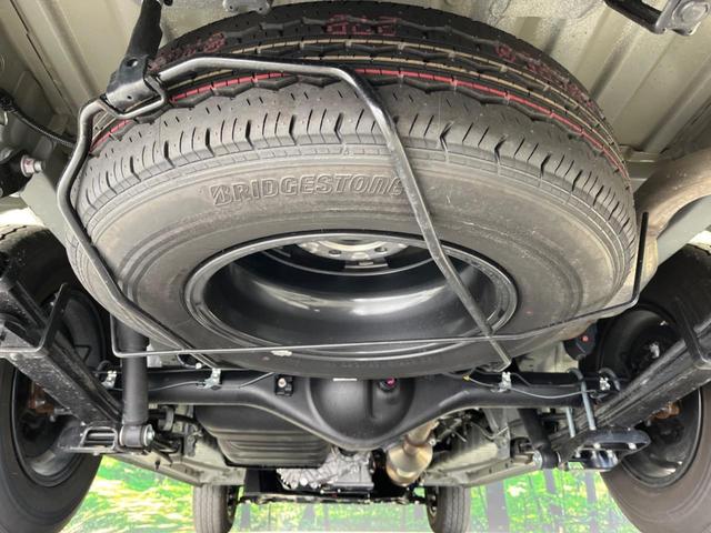 ハイエースバン ロングスーパーＧＬ　４ＷＤ　ディーゼル（軽油）　両側電動　１０型フローティングナビ　全周囲カメラ　衝突被害軽減　禁煙車　ドラレコ　ビルトインＥＴＣ　スマートキー　純正１５インチＡＷ　オートハイビーム　車線逸脱警報（19枚目）