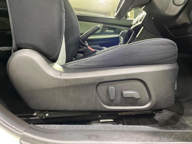 ＸＶハイブリッド ２．０ｉ－Ｌ　４ＷＤ　寒冷地仕様　ＳＤナビ　バックカメラ　禁煙車　ビルトインＥＴＣ　スマートキー　ＨＩＤヘッド　クルコン　純正１７インチＡＷ　オートハイビーム　オートライト　デュアルエアコン（6枚目）