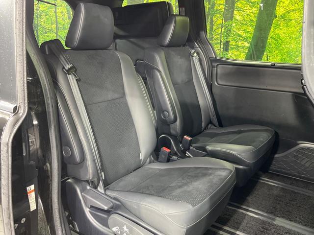 ヴォクシー ハイブリッドＺＳ　煌ＩＩＩ　寒冷地仕様　ＢＩＧ－Ｘ１１型ナビ　ＡＬＰＩＮＥ１２．８型後席モニター　両側電動　バックカメラ　衝突被害軽減　ドラレコ　ビルトインＥＴＣ　禁煙車　ＬＥＤヘッド　クルコン　リアオートエアコン（8枚目）