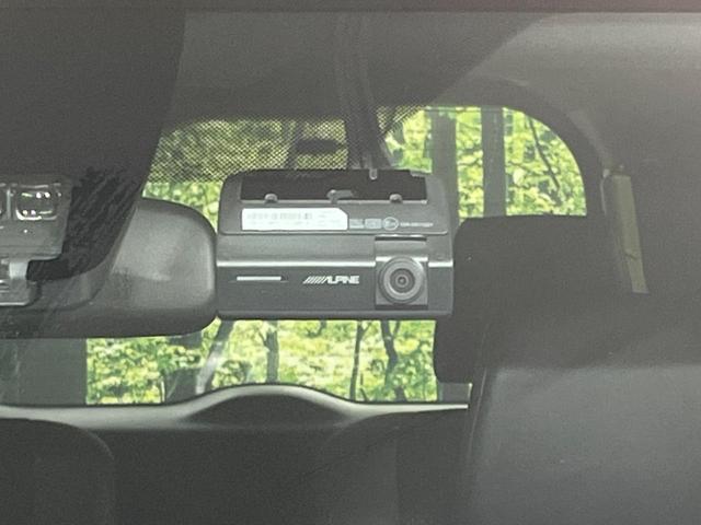 ヴォクシー ハイブリッドＺＳ　煌ＩＩＩ　寒冷地仕様　ＢＩＧ－Ｘ１１型ナビ　ＡＬＰＩＮＥ１２．８型後席モニター　両側電動　バックカメラ　衝突被害軽減　ドラレコ　ビルトインＥＴＣ　禁煙車　ＬＥＤヘッド　クルコン　リアオートエアコン（32枚目）