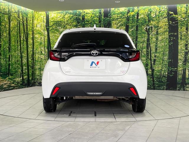 ヤリス Ｘ　４ＷＤ　寒冷地仕様　純正ディスプレイオーデイオ　衝突被害軽減　レーダークルーズ　禁煙車　ドラレコ　コーナーセンサー　スマートキー　ＥＴＣ　オートライト　Ｂｌｕｅｔｏｏｔｈ（15枚目）