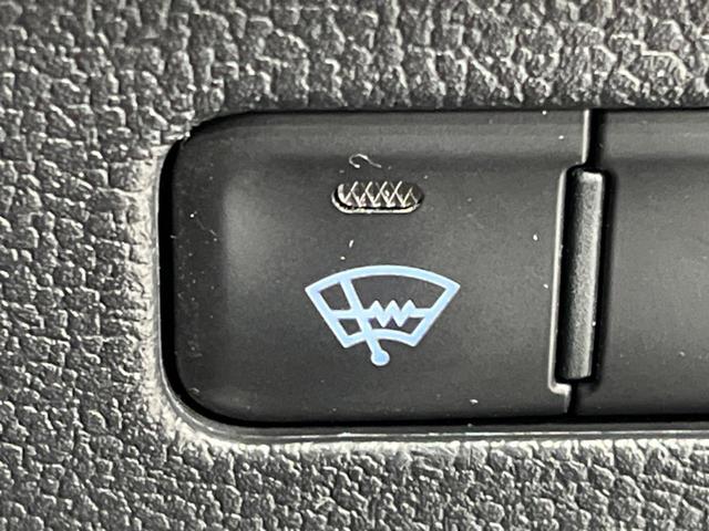 プリウスＰＨＶ Ａ　純正ＳＤナビ　全周囲カメラ　寒冷地仕様　衝突被害軽減　レーダークルーズ　禁煙車　パワーシート　コーナーセンサー　スマートキー　ＬＥＤヘッド　ビルトインＥＴＣ　純正１５インチＡＷ（33枚目）