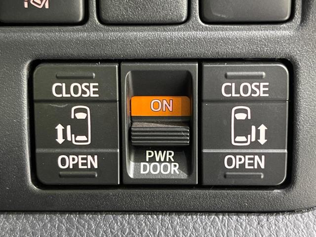 エスクァイア ハイブリッドＧｉ　両側電動　純正９型ナビ　バックカメラ　衝突軽減装置　禁煙車　リアオートエアコン　前席シートヒーター　ＥＴＣ　フルセグ　Ｂｌｕｅｔｏｏｔｈ　スマートキー　黒合皮シート　ＬＥＤヘッド　クルコン（3枚目）