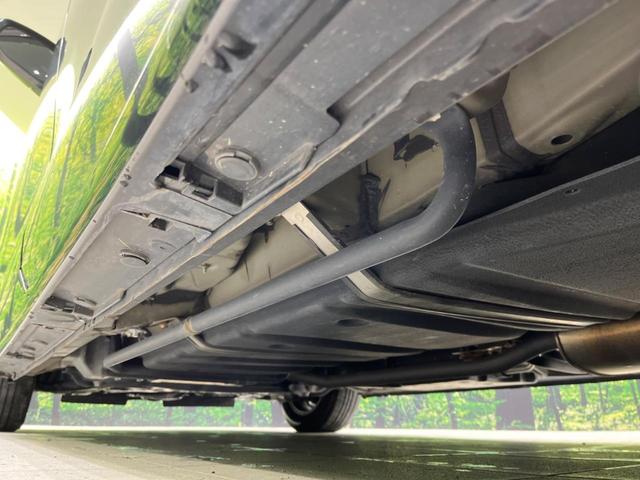 エスクァイア ハイブリッドＧｉ　両側電動　純正９型ナビ　バックカメラ　衝突軽減装置　禁煙車　リアオートエアコン　前席シートヒーター　ＥＴＣ　フルセグ　Ｂｌｕｅｔｏｏｔｈ　スマートキー　黒合皮シート　ＬＥＤヘッド　クルコン（44枚目）