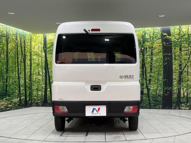 ハイゼットカーゴ ＤＸ　４ＷＤ　衝突被害軽減装置　禁煙車　コーナーセンサー　オートハイビーム　オートライト　車線逸脱警報　先行車発進お知らせ機能（15枚目）