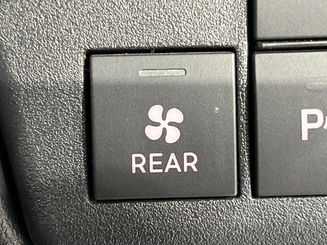 ハイゼットカーゴ ＤＸ　４ＷＤ　衝突被害軽減装置　禁煙車　コーナーセンサー　オートハイビーム　オートライト　車線逸脱警報　先行車発進お知らせ機能（31枚目）
