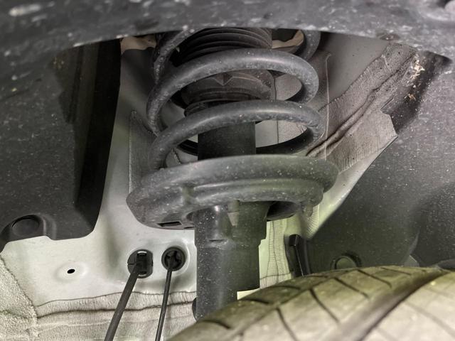 ヴェゼル ｅ：ＨＥＶ　Ｚ　４ＷＤ　ＳＤナビ　バックカメラ　衝突被害軽減装置　ＥＴＣ　Ｂｌｕｅｔｏｏｔｈ　レーダークルーズ　禁煙車　電動リアゲート　ハーフレザーシート　コーナーセンサー　スマートキー　ＬＥＤヘッド（20枚目）