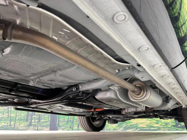 ヴェゼル ｅ：ＨＥＶ　Ｚ　４ＷＤ　ＳＤナビ　バックカメラ　衝突被害軽減装置　ＥＴＣ　Ｂｌｕｅｔｏｏｔｈ　レーダークルーズ　禁煙車　電動リアゲート　ハーフレザーシート　コーナーセンサー　スマートキー　ＬＥＤヘッド（23枚目）