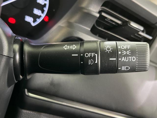 ヴェゼル ｅ：ＨＥＶ　Ｚ　４ＷＤ　ＳＤナビ　バックカメラ　衝突被害軽減装置　ＥＴＣ　Ｂｌｕｅｔｏｏｔｈ　レーダークルーズ　禁煙車　電動リアゲート　ハーフレザーシート　コーナーセンサー　スマートキー　ＬＥＤヘッド（31枚目）