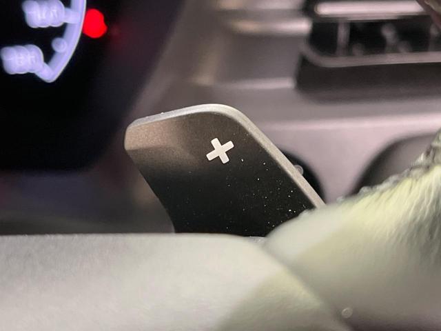 ヴェゼル ｅ：ＨＥＶ　Ｚ　４ＷＤ　ＳＤナビ　バックカメラ　衝突被害軽減装置　ＥＴＣ　Ｂｌｕｅｔｏｏｔｈ　レーダークルーズ　禁煙車　電動リアゲート　ハーフレザーシート　コーナーセンサー　スマートキー　ＬＥＤヘッド（34枚目）