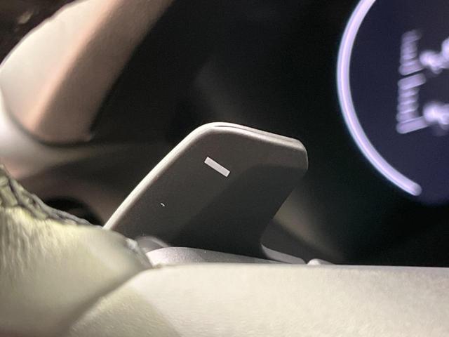 ヴェゼル ｅ：ＨＥＶ　Ｚ　４ＷＤ　ＳＤナビ　バックカメラ　衝突被害軽減装置　ＥＴＣ　Ｂｌｕｅｔｏｏｔｈ　レーダークルーズ　禁煙車　電動リアゲート　ハーフレザーシート　コーナーセンサー　スマートキー　ＬＥＤヘッド（35枚目）