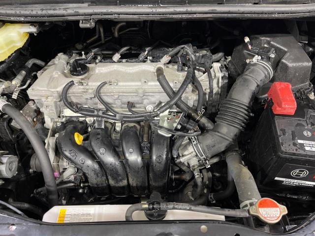 ヴォクシー Ｖ　４ＷＤ　寒冷地仕様　純正９型ナビ　バックカメラ　衝突被害軽減　禁煙車　スマートキー　ＬＥＤヘッド　電動スライドドア　ＥＴＣ　クルコン　オートマチックハイビーム　デュアルエアコン　リアエアコン（18枚目）