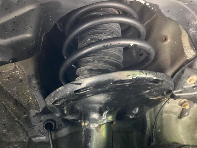 ヴォクシー Ｖ　４ＷＤ　寒冷地仕様　純正９型ナビ　バックカメラ　衝突被害軽減　禁煙車　スマートキー　ＬＥＤヘッド　電動スライドドア　ＥＴＣ　クルコン　オートマチックハイビーム　デュアルエアコン　リアエアコン（20枚目）