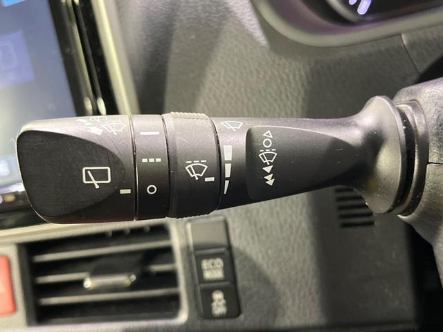 ヴォクシー Ｖ　４ＷＤ　寒冷地仕様　純正９型ナビ　バックカメラ　衝突被害軽減　禁煙車　スマートキー　ＬＥＤヘッド　電動スライドドア　ＥＴＣ　クルコン　オートマチックハイビーム　デュアルエアコン　リアエアコン（30枚目）