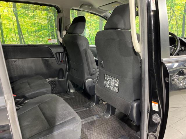ヴォクシー Ｖ　４ＷＤ　寒冷地仕様　純正９型ナビ　バックカメラ　衝突被害軽減　禁煙車　スマートキー　ＬＥＤヘッド　電動スライドドア　ＥＴＣ　クルコン　オートマチックハイビーム　デュアルエアコン　リアエアコン（48枚目）