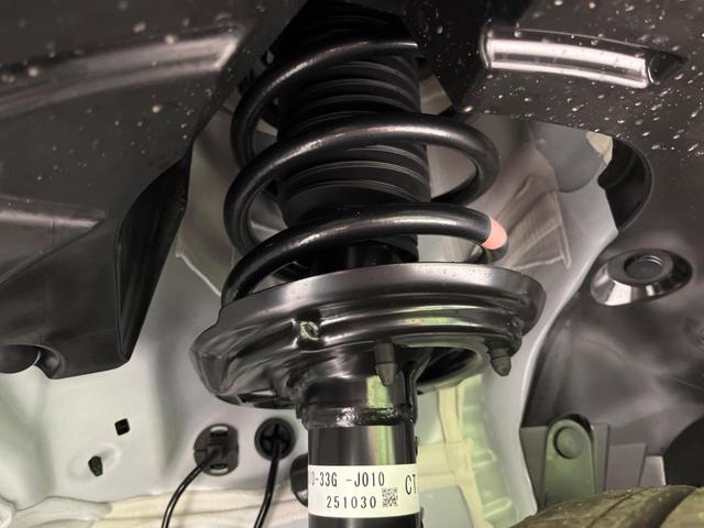 フリード エアー　４ＷＤ　両側電動スライド　衝突軽減装置　禁煙車　純正８型ナビ　レーダークルーズ　デアイサー　バックカメラ　Ｂｌｕｅｔｏｏｔｈ　前席シートヒーター　ＬＥＤヘッド　コーナーセンサー　車線逸脱警報（20枚目）