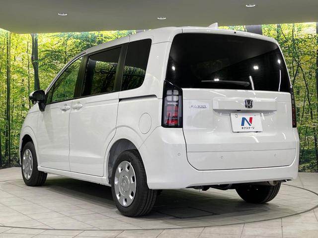 フリード エアー　４ＷＤ　両側電動スライド　衝突軽減装置　禁煙車　純正８型ナビ　レーダークルーズ　デアイサー　バックカメラ　Ｂｌｕｅｔｏｏｔｈ　前席シートヒーター　ＬＥＤヘッド　コーナーセンサー　車線逸脱警報（26枚目）