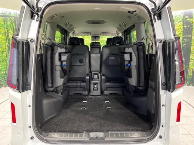 セレナ ｅ－パワー　ハイウェイスターＶ　純正１２．３型ナビ　両側電動ドア　全周囲カメラ　衝突被害軽減システム　レーダークルーズ　禁煙車　ドラレコ　コーナーセンサー　スマートキー　ＬＥＤヘッド　ＥＴＣ２．０　オートハイビーム（11枚目）