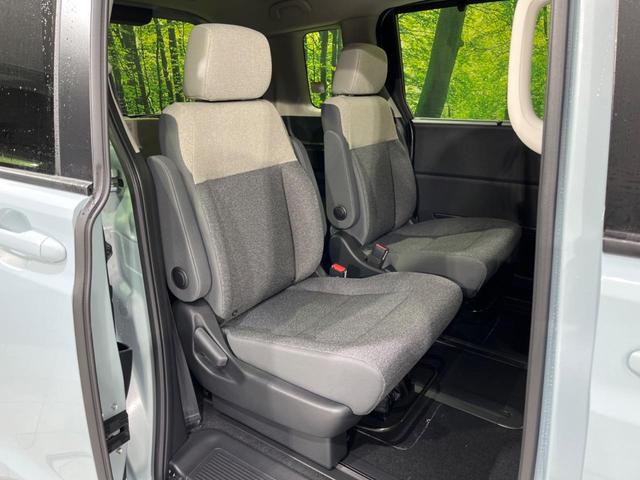 フリード エアー　登録済未使用車　寒冷地仕様　４ＷＤ　純正８型ディスプレイオーディオ　両側電動　バックカメラ　レーダークルーズ　衝突軽減装置　禁煙車　Ｂｌｕｅｔｏｏｔｈ　シートヒーター　ＬＥＤヘッド　６人乗り（8枚目）