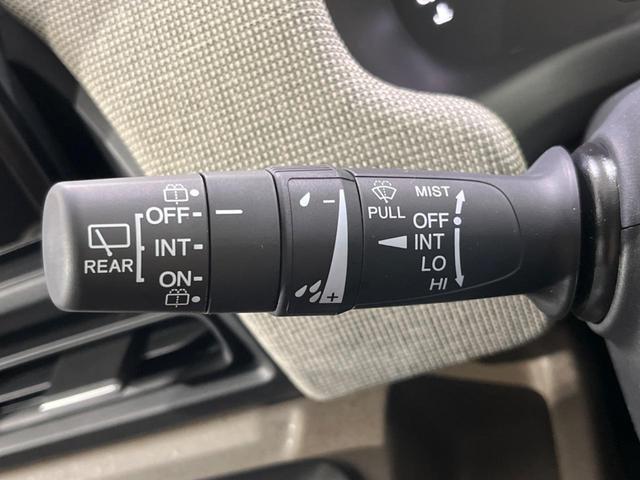 フリード エアー　登録済未使用車　寒冷地仕様　４ＷＤ　純正８型ディスプレイオーディオ　両側電動　バックカメラ　レーダークルーズ　衝突軽減装置　禁煙車　Ｂｌｕｅｔｏｏｔｈ　シートヒーター　ＬＥＤヘッド　６人乗り（33枚目）