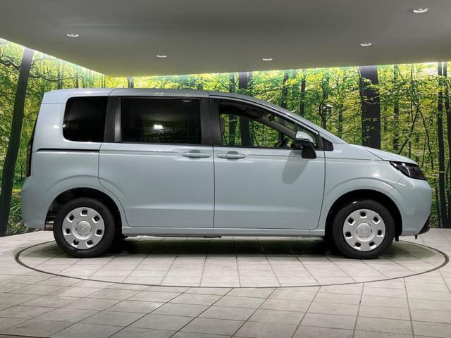 フリード エアー　登録済未使用車　寒冷地仕様　４ＷＤ　純正８型ディスプレイオーディオ　両側電動　バックカメラ　レーダークルーズ　衝突軽減装置　禁煙車　Ｂｌｕｅｔｏｏｔｈ　シートヒーター　ＬＥＤヘッド　６人乗り（52枚目）