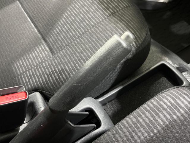 ハイゼットカーゴ ＤＸ　４ＷＤ　ＳＤナビ　バックカメラ　衝突被害軽減　ドラレコ　ＥＴＣ　禁煙車　オートライト　コーナーセンサー　キーレス　盗難防止　両側スライドドア（46枚目）