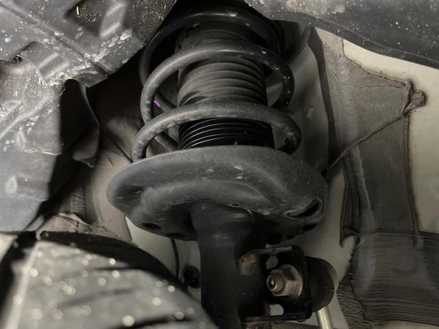 アクア Ｚ　寒冷地仕様　純正１０．３型デイスプレイオーデイオ　全周囲カメラ　衝突被害軽減　レーダークルーズ　ドラレコ　ビルトインＥＴＣ　スマートキー　ＬＥＤヘッド　　純正１５インチＡＷ　車線逸脱警報（20枚目）