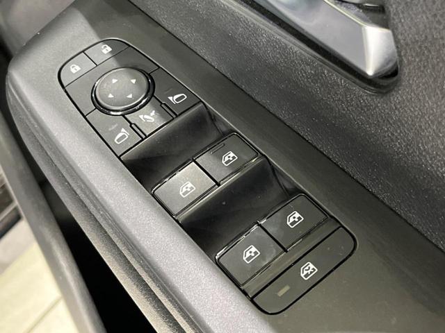 セレナ ｅ－パワー　ハイウェイスターＶ　純正９型ナビ　両側電動　バックカメラ　衝突被害軽減　レーダークルーズ　禁煙車　ドラレコ　コーナーセンサー　スマートキー　ＬＥＤヘッド　ビルトインＥＴＣ　純正１６インチＡＷ　車線逸脱警報　オートライト（45枚目）