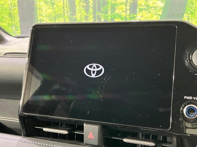 ヴォクシー ハイブリッドＳ－Ｚ　寒冷地仕様　後席モニター　純正１０．３型デイスプレイオーディオ　両側電動　バックカメラ　１００Ｖ電源　衝突被害軽減　禁煙車　コーナーセンサー　ＬＥＤヘッド　ＥＴＣ２．０　純正１７インチＡＷ（6枚目）