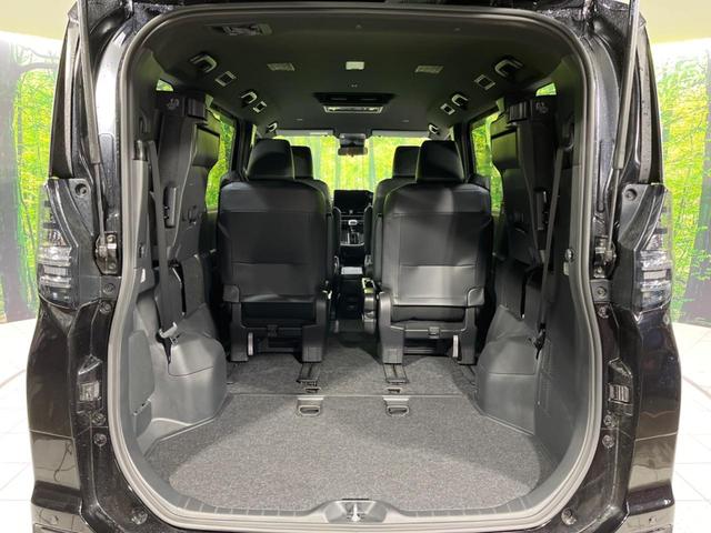 ヴォクシー ハイブリッドＳ－Ｚ　寒冷地仕様　後席モニター　純正１０．３型デイスプレイオーディオ　両側電動　バックカメラ　１００Ｖ電源　衝突被害軽減　禁煙車　コーナーセンサー　ＬＥＤヘッド　ＥＴＣ２．０　純正１７インチＡＷ（10枚目）