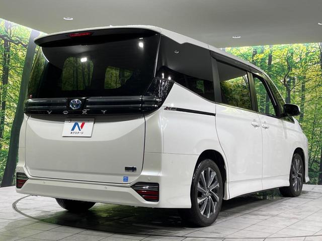 ヴォクシー ハイブリッドＳ－Ｚ　寒冷地仕様　全方囲カメラ　純正１０．３型デイスプレイオーディオ　両側電動　１００Ｖ電源　衝突被害軽減　禁煙車　コーナーセンサー　ＬＥＤヘッド　ＥＴＣ２．０　純正１７インチＡＷ（17枚目）