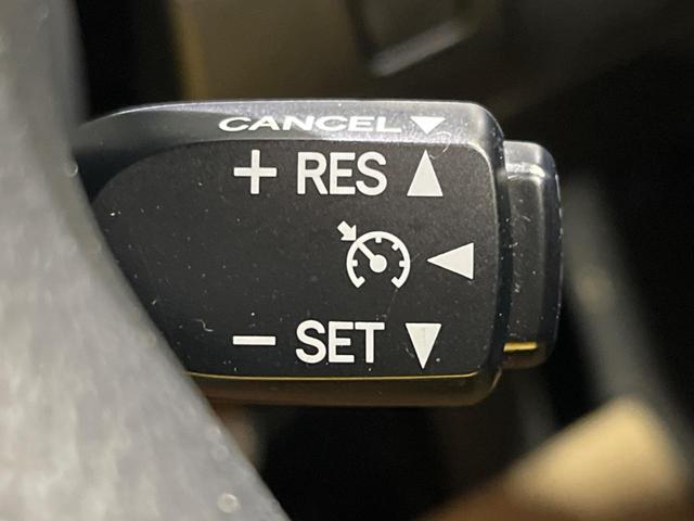 �y�N���[�Y�R���g���[���z�������H�����N���N���s�B�A�N�Z���𗣂��Ă���葬�x�ő��s���ł��A�������^�]���̕��S���y���I�����E�������ȒP�ȃX�C�b�`����Œ����ł��܂��B