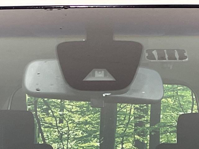 セレナ ハイウェイスター　Ｓ－ハイブリッド　後席モニター　両側電動　ＳＤナビ　バックカメラ　衝突軽減装置　Ｂｌｕｅｔｏｏｔｈ　ＬＥＤヘッド　クルコン　フォグライト　革巻きステアリング　オートライト　スマートキー　純正１６インチＡＷ（5枚目）