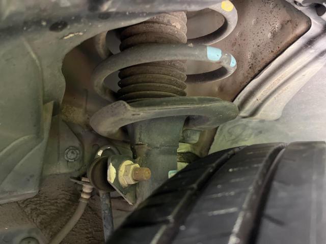 セレナ ハイウェイスター　Ｓ－ハイブリッド　後席モニター　両側電動　ＳＤナビ　バックカメラ　衝突軽減装置　Ｂｌｕｅｔｏｏｔｈ　ＬＥＤヘッド　クルコン　フォグライト　革巻きステアリング　オートライト　スマートキー　純正１６インチＡＷ（20枚目）