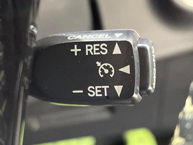 �y�N���[�Y�R���g���[���z�������H�����N���N���s�B�A�N�Z���𗣂��Ă���葬�x�ő��s���ł��A�������^�]���̕��S���y���I�����E�������ȒP�ȃX�C�b�`����Œ����ł��܂��B