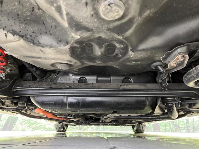 アクア Ｇ　Ｇ’ｓ　純正ナビ　バックカメラ　ＥＴＣ　Ｂｌｕｅｔｏｏｔｈ　フルセグ　衝突軽減　禁煙車　ＬＥＤヘッド・フォグライト　オートマチックハイビーム　クルコン　ＤＶＤ／ＣＤ再生　革巻ステアリング　スマートキー（19枚目）