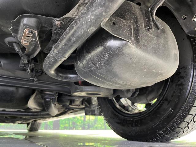 アクア Ｇ　Ｇ’ｓ　純正ナビ　バックカメラ　ＥＴＣ　Ｂｌｕｅｔｏｏｔｈ　フルセグ　衝突軽減　禁煙車　ＬＥＤヘッド・フォグライト　オートマチックハイビーム　クルコン　ＤＶＤ／ＣＤ再生　革巻ステアリング　スマートキー（20枚目）