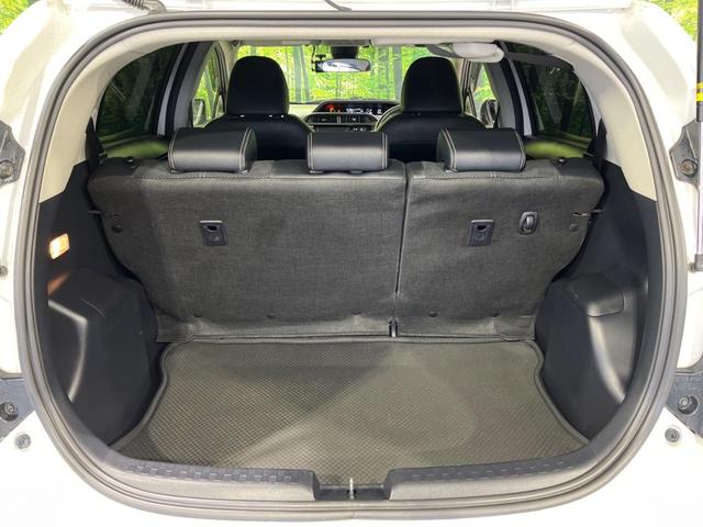 アクア Ｇ　Ｇ’ｓ　純正ナビ　バックカメラ　ＥＴＣ　Ｂｌｕｅｔｏｏｔｈ　フルセグ　衝突軽減　禁煙車　ＬＥＤヘッド・フォグライト　オートマチックハイビーム　クルコン　ＤＶＤ／ＣＤ再生　革巻ステアリング　スマートキー（31枚目）